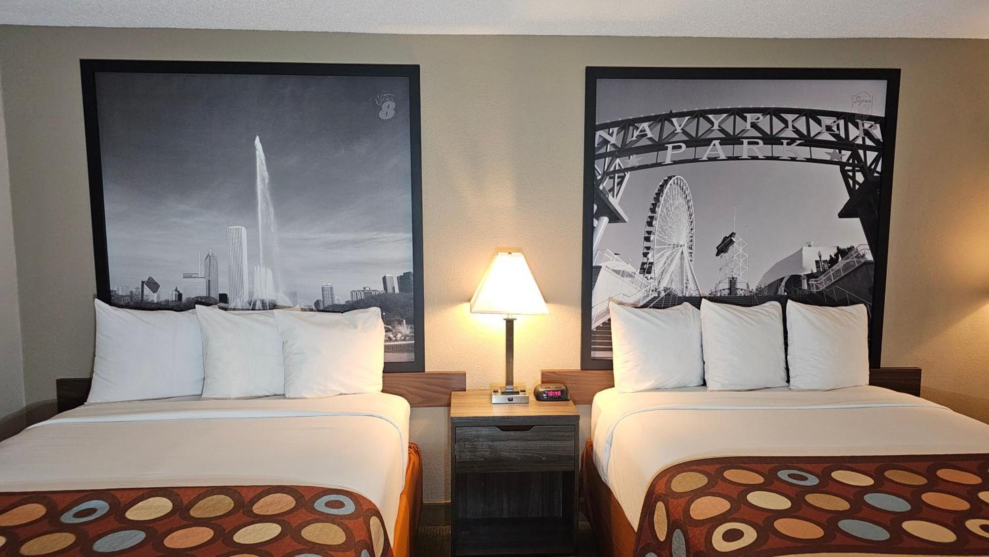 Super 8 By Wyndham Elgin Otel Dış mekan fotoğraf