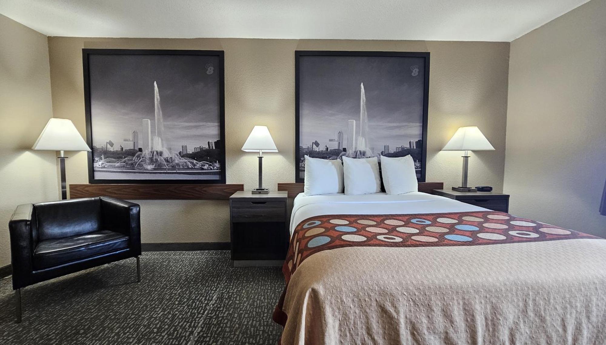Super 8 By Wyndham Elgin Otel Dış mekan fotoğraf