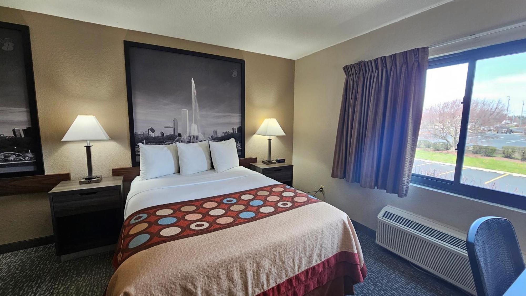 Super 8 By Wyndham Elgin Otel Dış mekan fotoğraf